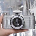 Lomography представила новые версии камер Sprocket Rocket и Lomomatic 110